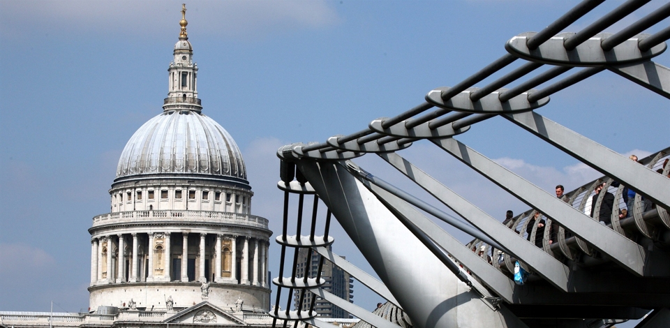 La Catedral de San Pablo y el Puente del Milenio, de Alan Keating